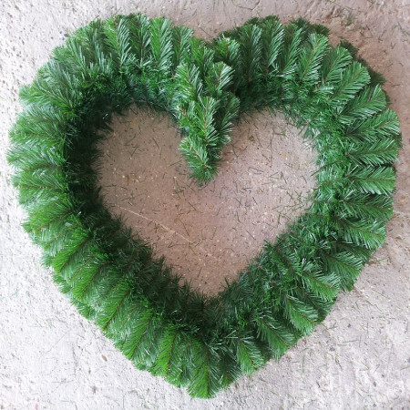 354. Srdce prázdne malé, Š-92cm, V-95cm.