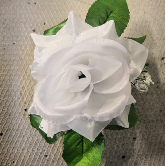  Ruža rozvinutá s listom a gypsomilou / 1041